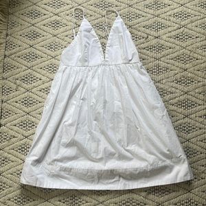 Abercrombie White summer dress- no stains in excellent condition